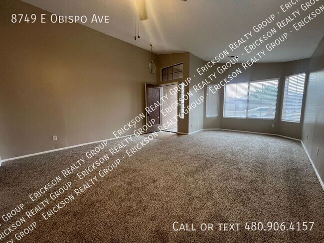 Foto del edificio - 8749 E Obispo Ave