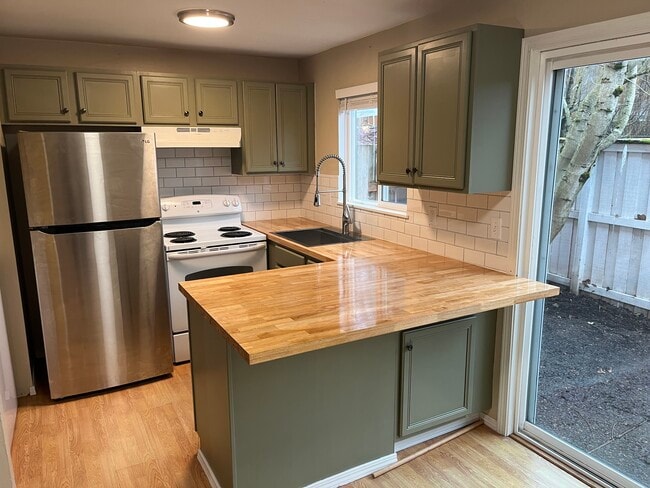 Foto del edificio - 4167 SE Cesar E Chavez Blvd