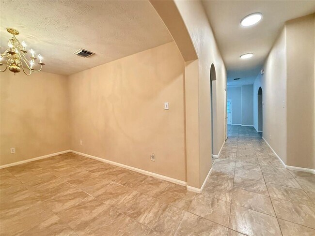 Foto del edificio - 12811 Mills Breeze Dr