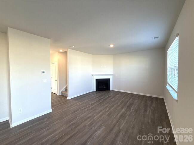 Foto del edificio - 7640 Bainbridge Rd