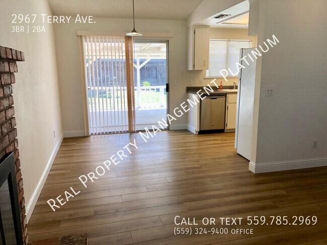 Building Photo - $1,850 Peach & Gettysburg 3 Bedroom Home -...