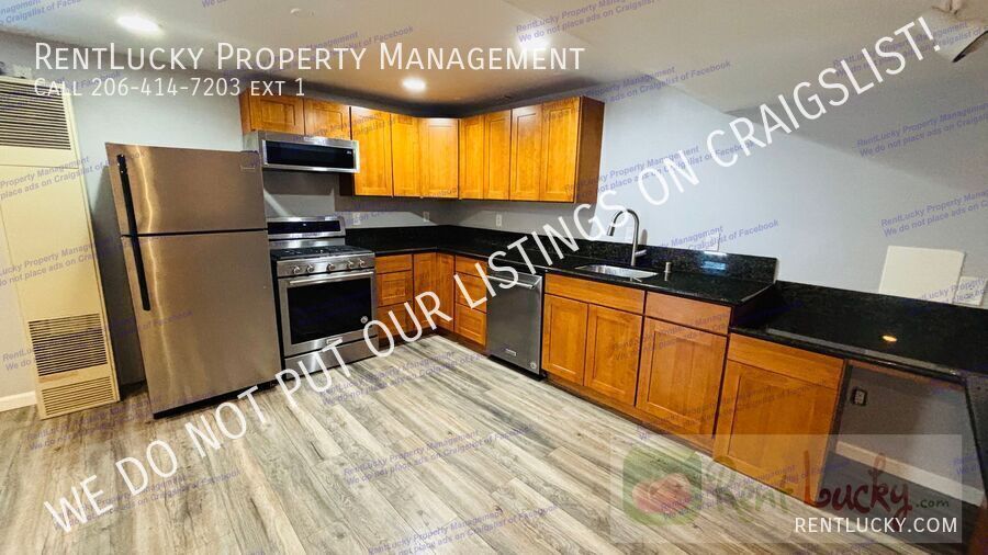 Foto principal - 19714 Ashworth Ave N