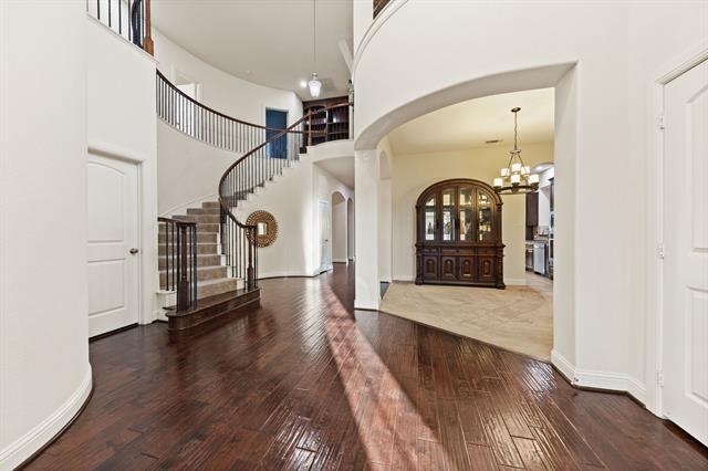 Foto del edificio - 15520 Mayflower Trail