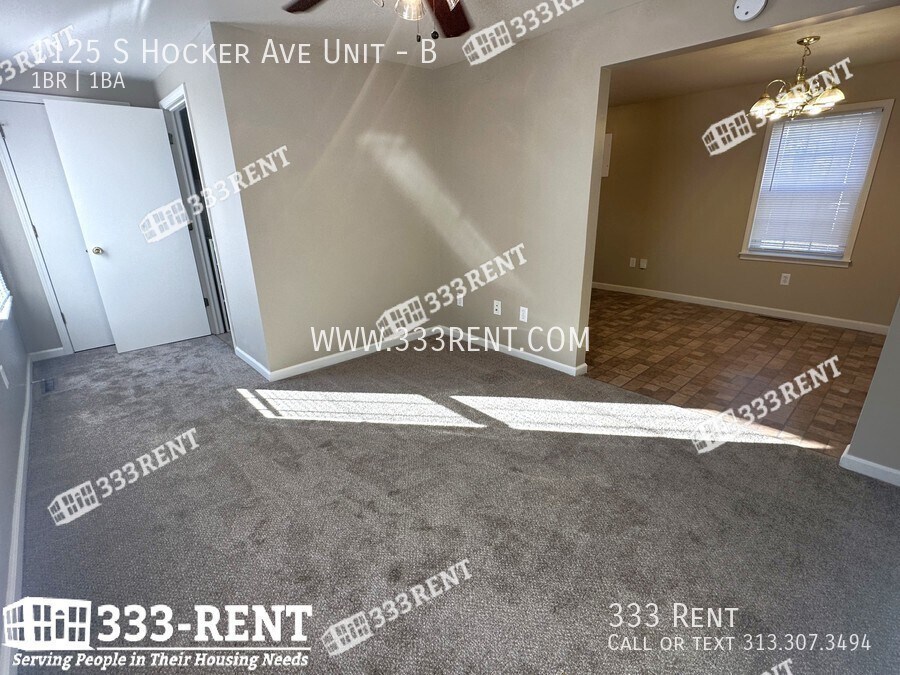 1125 S Hocker Ave Unit B, Independence, MO 64050 Room for Rent in