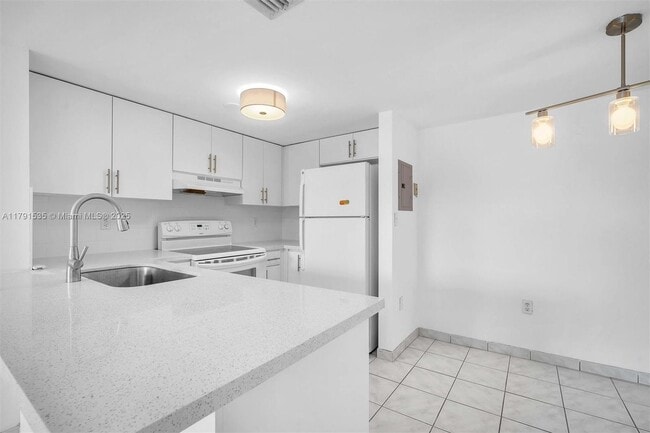 Foto del edificio - 1364 NW 24th Ave