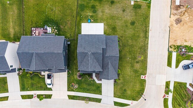 Building Photo - 207 Kerry Downs Dr