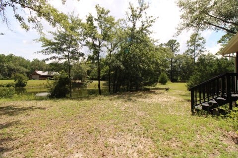 Building Photo - 175 Chump Ln