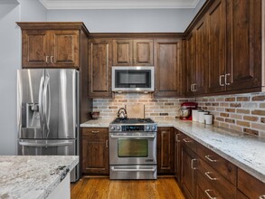 Building Photo - 1616 Rosewood St