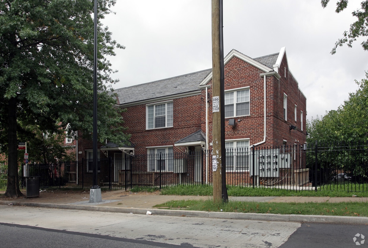 Primary Photo - 3548-3550 Minnesota Ave SE