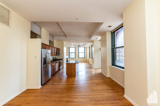 Foto del edificio - 220 W Washington St
