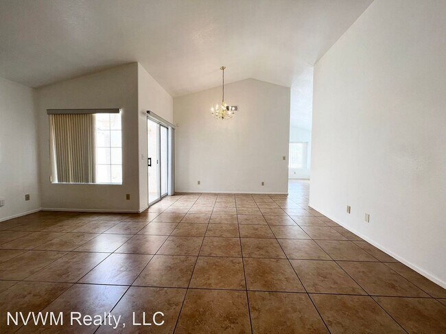 Building Photo - 3 br, 2 bath House - 1233 Lucia Dr