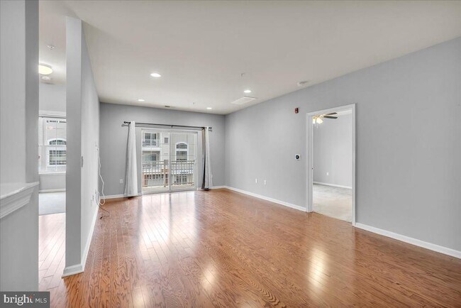 Foto del edificio - 4023 Derby Ct
