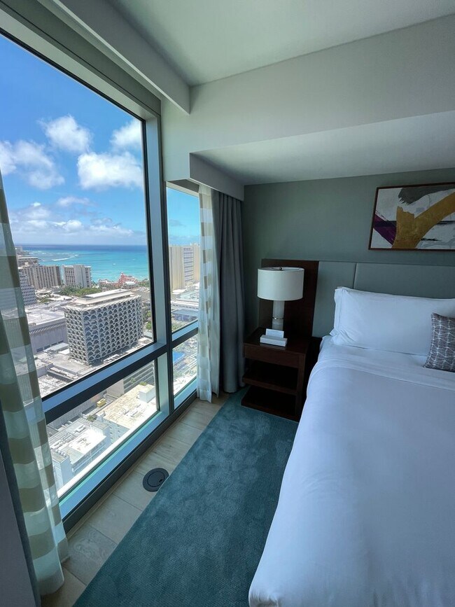 Foto del edificio - Rarely Available 1 Bed 2 Bath Long-Term in...