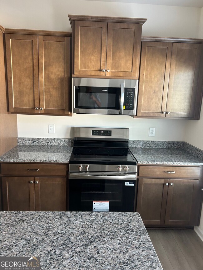 Foto del edificio - 77 Professional Pl