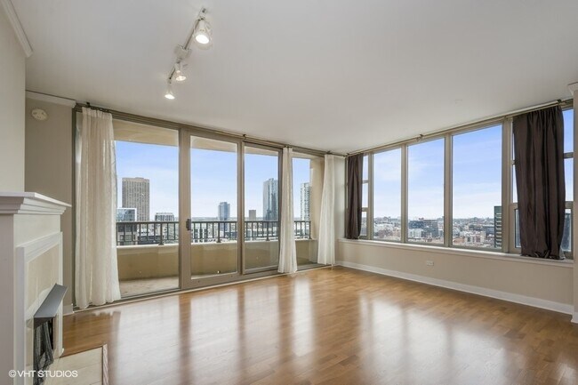 Foto del edificio - 200 N Jefferson St
