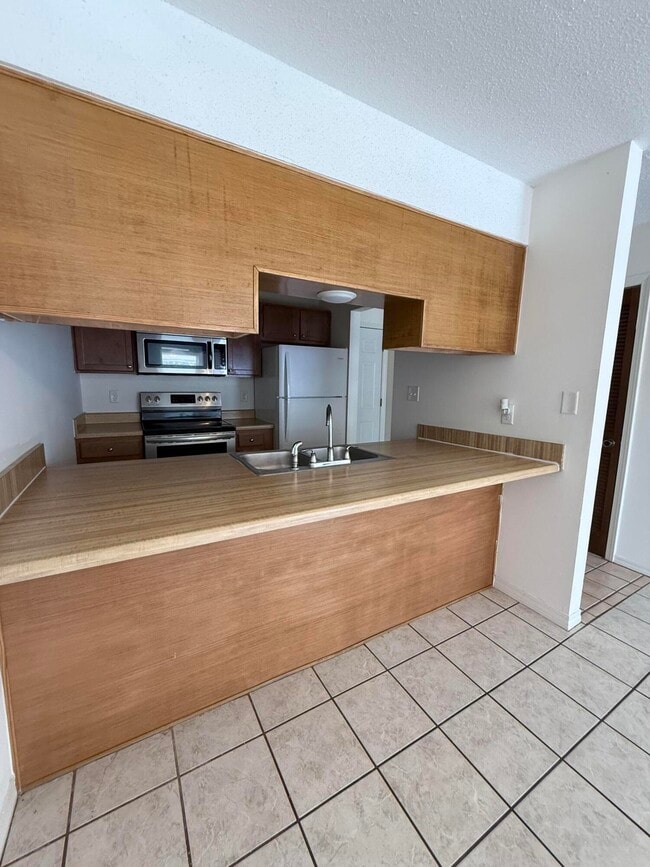 Building Photo - 513 Landview Dr