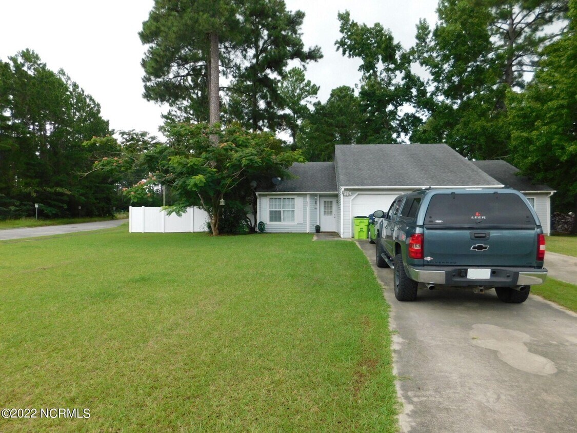 133 Village Ct, Havelock, NC 28532 Townhome Rentals in Havelock NC