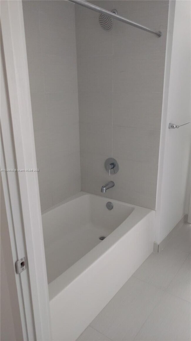 Foto del edificio - 4250 Biscayne Blvd