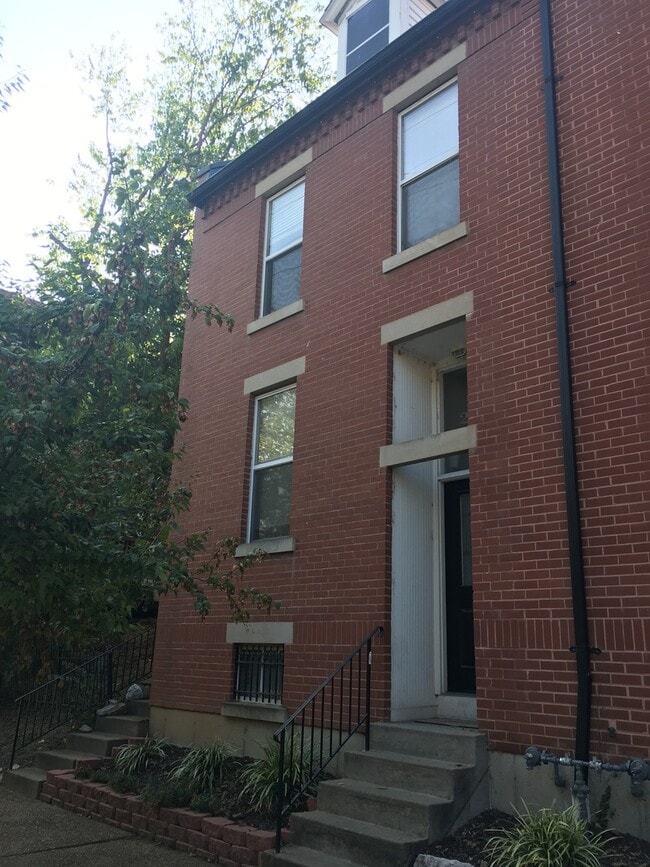 Building Photo - 2123 S 9th St