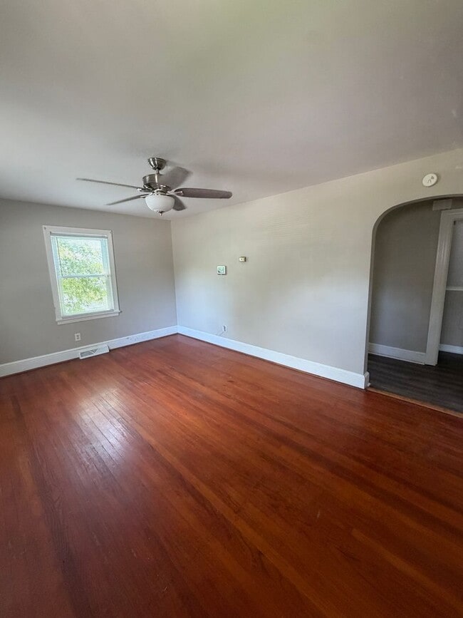 Building Photo - 202 Motley Ave