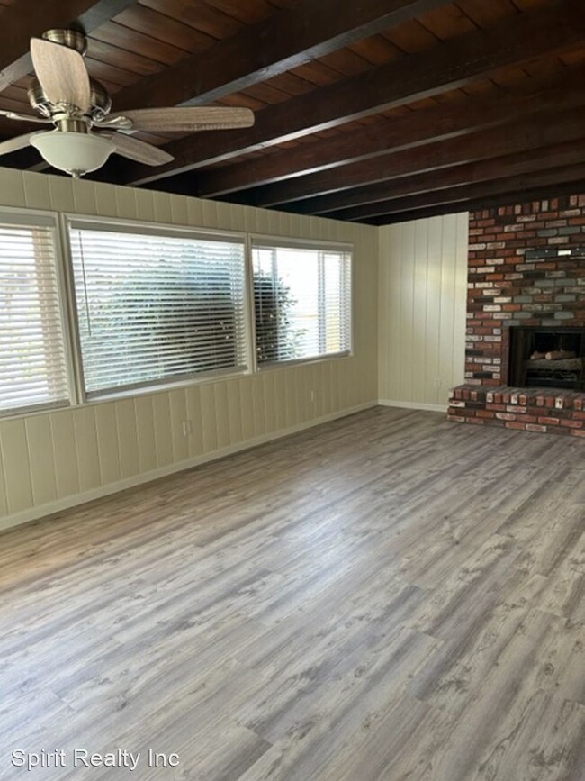 Building Photo - 3 br, 2 bath House - 160 Dahlia Ave