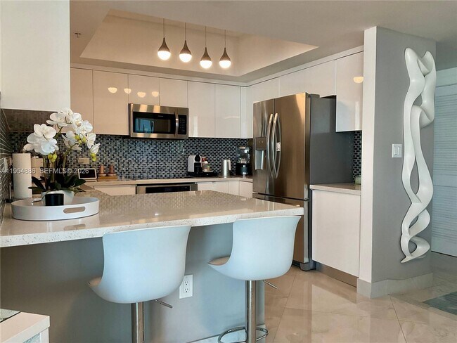 Foto del edificio - 140 S Dixie Hwy