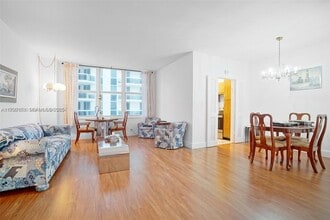 Building Photo - 4747 Collins Ave