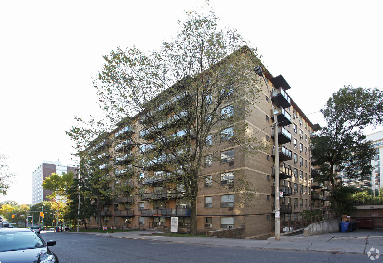 Photo du bâtiment - Village Park Apartments