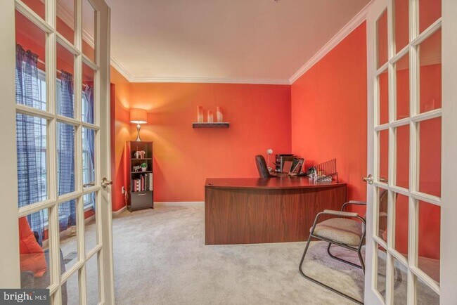 Foto del edificio - 728 Falcon Ln