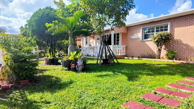 Foto del edificio - 3235 NW 80th Terrace