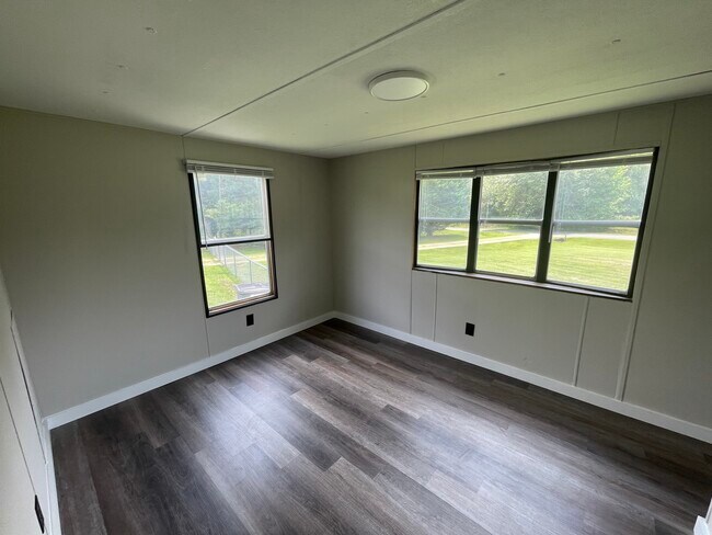 Building Photo - 800 Sportsman Dr
