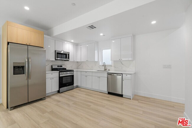 Foto del edificio - 10963 Calvert St