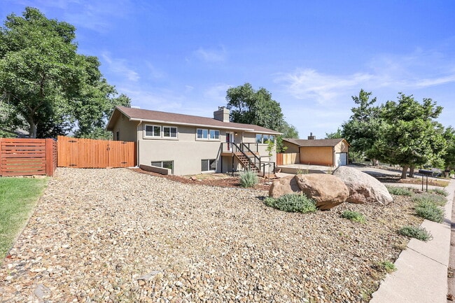 Building Photo - $3,750, 4-Bed, 3-Bath Updated Home in Mani...