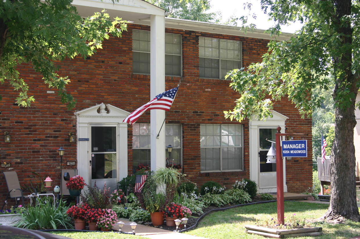 Primary Photo - Meadowbrook Apartments and Townhomes