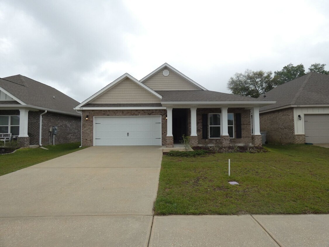 Primary Photo - 4 Bedroom in newly developed Hawk's Landing