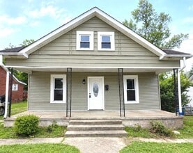 Building Photo - 526 S Lewis St