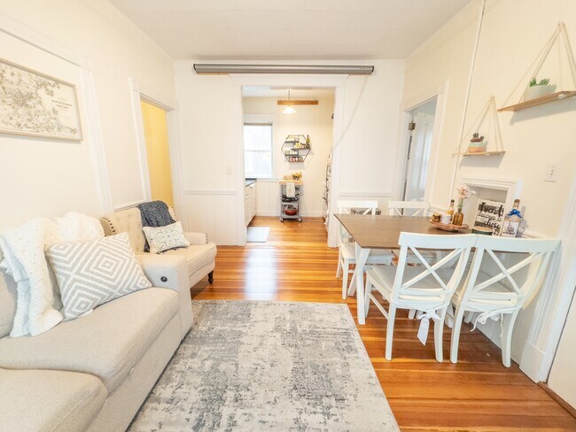 Foto del edificio - 12 Hamlin St