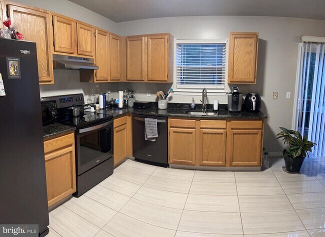 Foto del edificio - 36 Woodcrest Ct