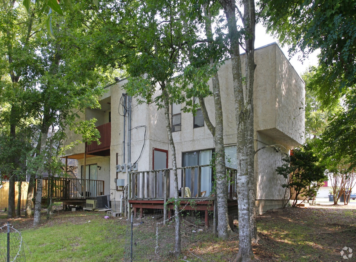 Building Photo - 1808 Potomac Pl