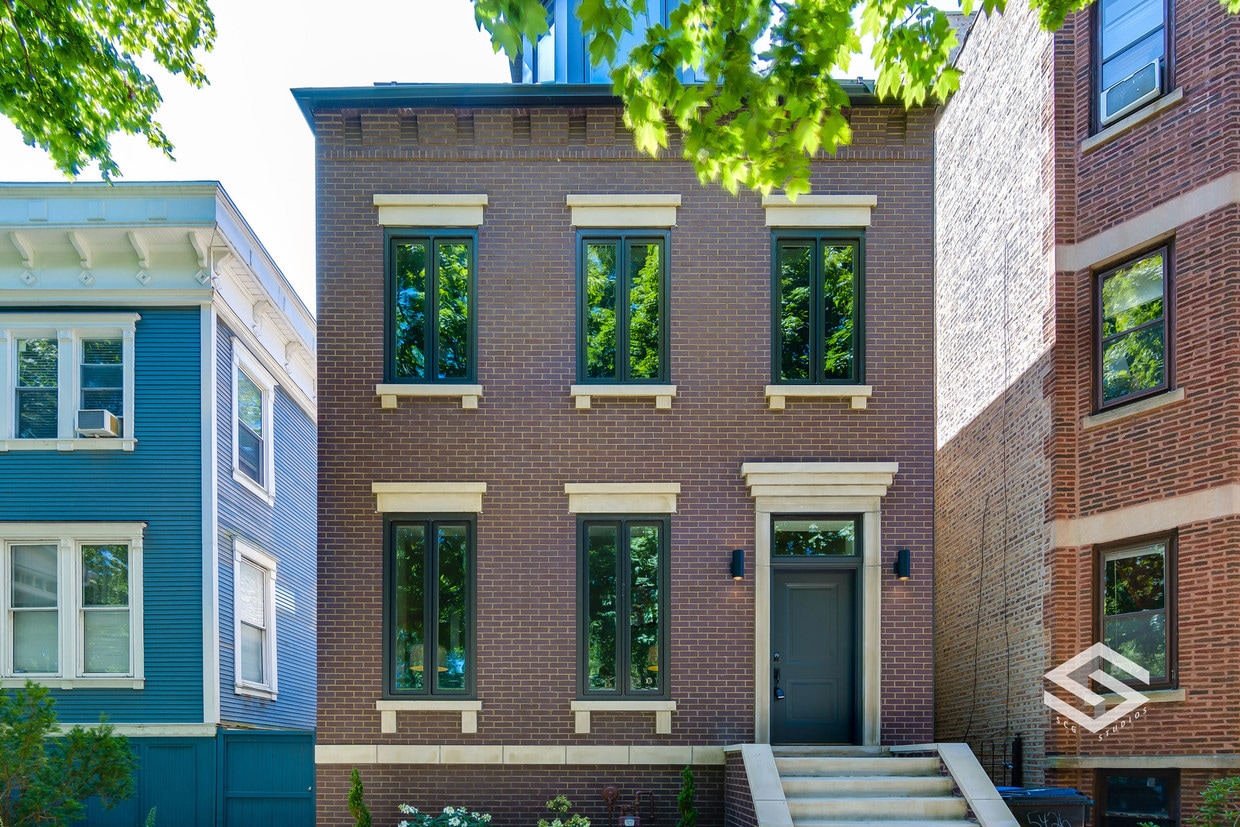 Primary Photo - 5428 S Dorchester Ave