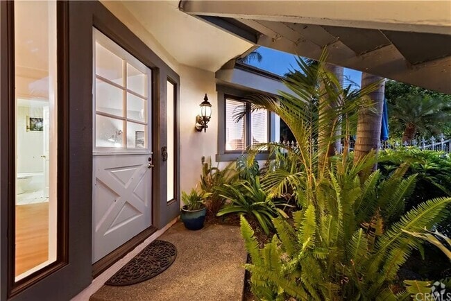 Building Photo - 3022 Calle Frontera