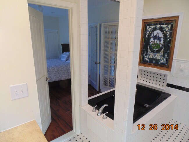 Foto del edificio - 1665 Central Ave