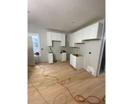 Building Photo - 30 Pleasant St