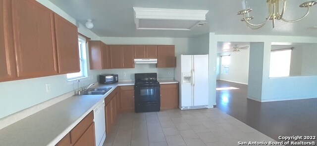 Building Photo - 10214 Shady Meadows