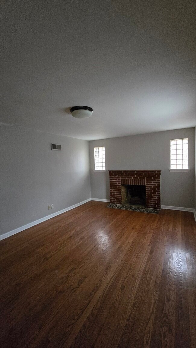 Foto del edificio - 6929 Plymouth Ave