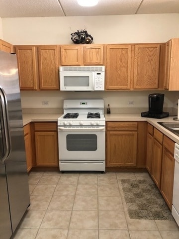 Building Photo - 390 W Mahogany Ct