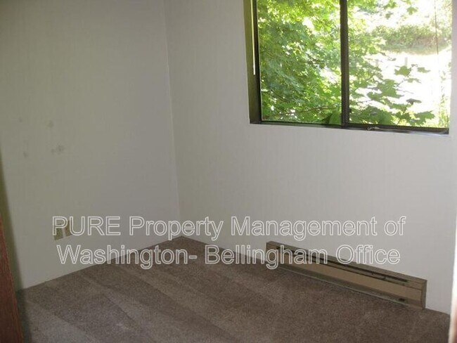 Building Photo - 808 21st St
