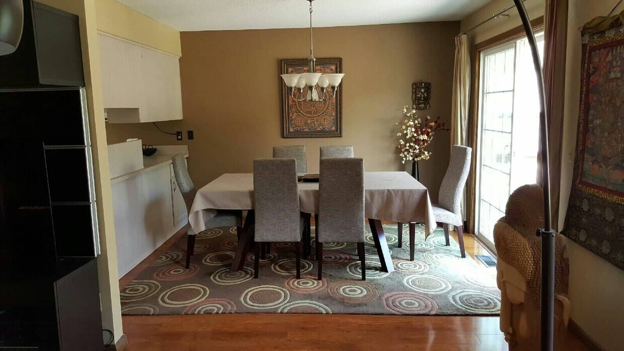 Foto del edificio - 10210 Yorktown Ln N