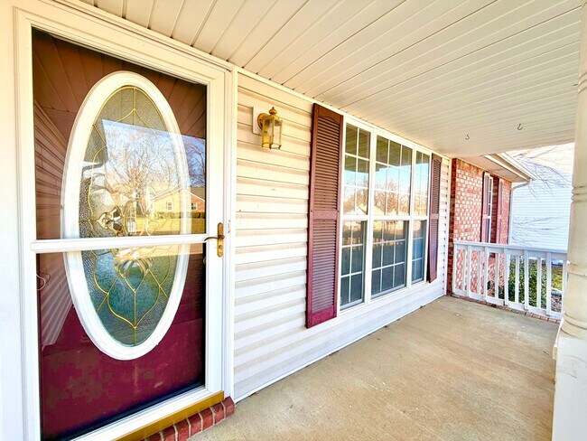 Foto del edificio - 1636 Cedar Springs Cir