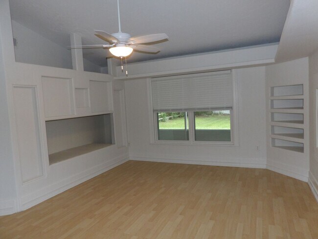 Foto del edificio - DeBary  3 Bed 2 Bath 2 Car